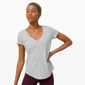 Lululemone Love Tee V